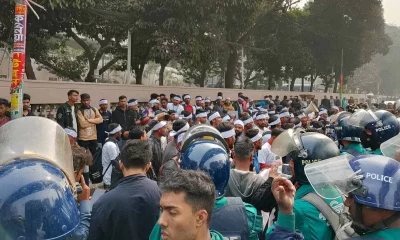 আন্দোলনে মালয়েশিয়া গমনেচ্ছুরা। ছবি: ইমানুল সোহান 