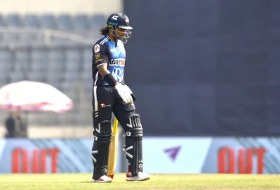 আজ শূন্য রানে আউট হয়ে সৌম্যর ফেরার মুহূর্ত। ছবি: মোশারফ ভুবন
