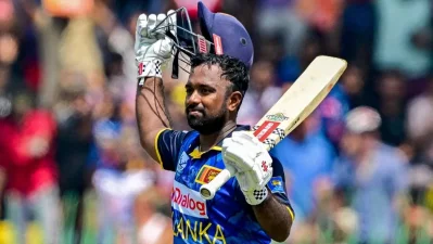 চারিথ আসালাঙ্কা খেলেন নায়কোচিত এক ইনিংস