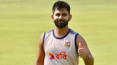 টি-টোয়েন্টিতে আবারও ভরসার পাত্র হয়ে উঠছেন শামীম। প্রস্তুত হচ্ছেন এবার ৫০ ওভারের ডিপিএলের জন্য। ছবি: দেশ রূপান্তর