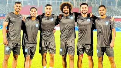 ছয় প্রবাসী - শমিত সোম, ফাহামিদুল, জামাল ভূঁইয়া, হামজা চৌধুরি, তারেক কাজী ও কাজেম শাহ 