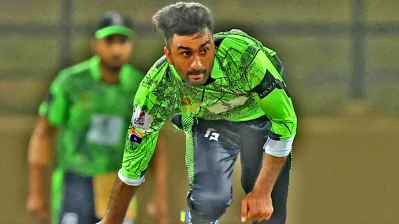 বাহাতি ফাস্ট বোলার সালমান মির্জা। ফাইল ছবি