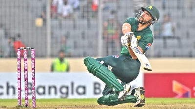 পাকিস্তান অধিনায়ক সালমান আগাকে ৩ রানে ফিরিয়েছেন মোস্তাফিজুর রহমান। ছবি: দেশ রূপান্তর