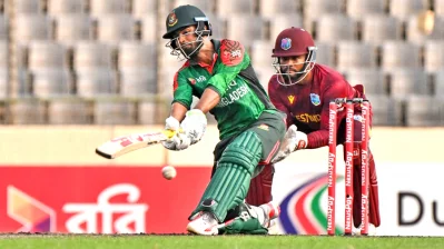 ক্রিজে আজ বেশ স্ট্রাগল করেছেন তাওহীদ হৃদয়; ৪৪ বলে করেছেন মাত্র ২২
