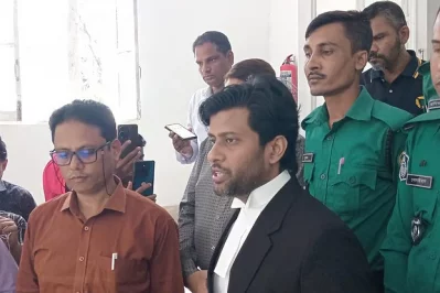 ব্রিফিংয়ে প্রসিকিউটর গাজী মোনাওয়ার হুসাইন তামীম