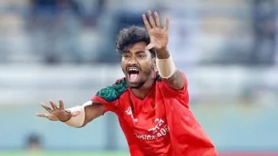 ব্যাটে বলে দারুণ পারফরম্যান্স রিপন মন্ডলের