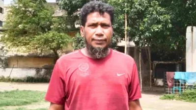 আলমগীরের সরে যাওয়ার সিদ্ধান্তে মাথায় আকাশ ভেঙে পড়েছে দলের কোচ আলফাজ আহমেদের