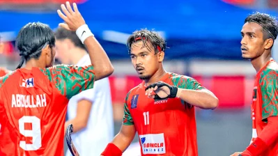 দ্বিতীয় কোয়ার্টারে আব্দুল্লাহর ফিল্ড গোলে সমতায় ফিরে বাংলাদেশ 