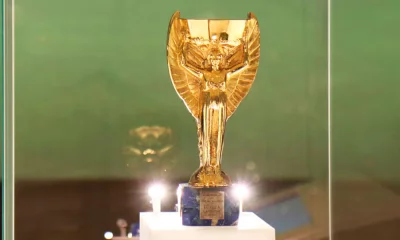 মূল ট্রফিটি দেখতে ছিল এরকম।