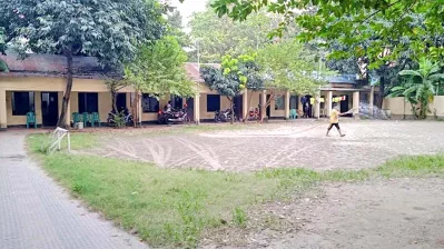 মতিঝিলে সোনালী অতীত ক্লাব প্রাঙ্গণ