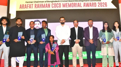 অ্যাওয়ার্ডপ্রাপ্তদের সঙ্গে যুব ও ক্রীড়া প্রতিমন্ত্রী আমিনুল হক