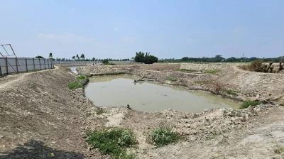 সরকারি খালের বেশ &zwj;কিছু অংশ দখল সম্পূর্ণ। ছবি: প্রতিনিধি