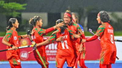 আইরিন রিয়ার হ্যাটট্রিক