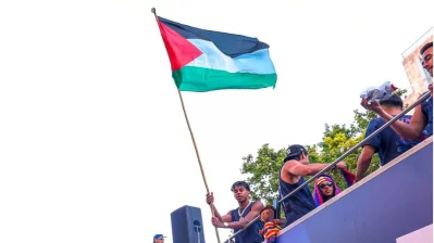 বার্সেলোনার চ্যাম্পিয়ন উদযাপন র&zwnj;্যালিতে ইয়ামালের হাতে ফিলিস্তিনি পতাকা