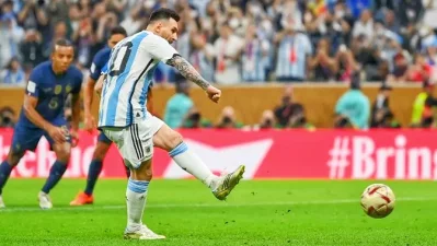 কাতার বিশ্বকাপ ফাইনালে মেসির পেনাল্টি শট