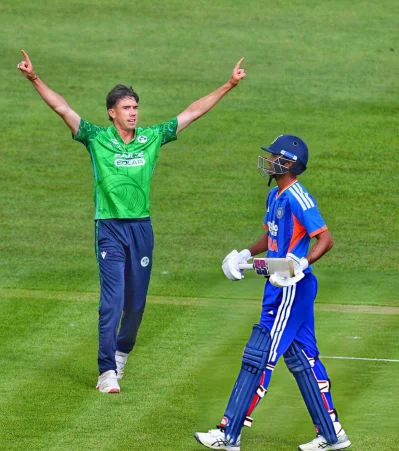 পেসার ম্যাট হলার্ডই জয়ের নায়ক
