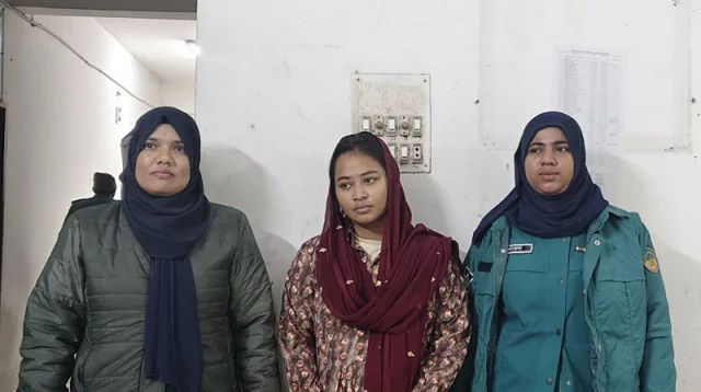 ৫০ কোটি টাকা চাঁদাবাজির অভিযোগ, আলোচিত 'জুলাইযোদ্ধা' সুরভী গ্রেপ্তার