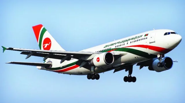 Porno guruhi ortoq bilan jang qilmoqda Nuru anal massaji