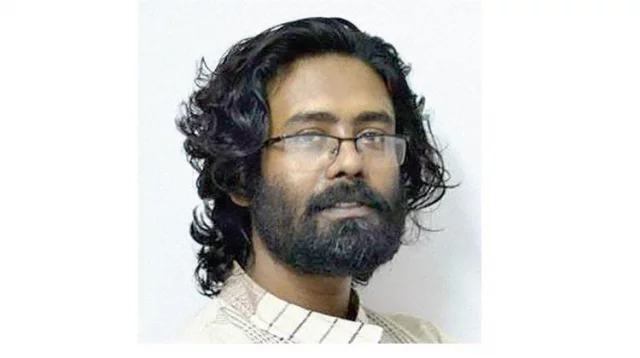 Qora libosdagi qoramagizni sikdi