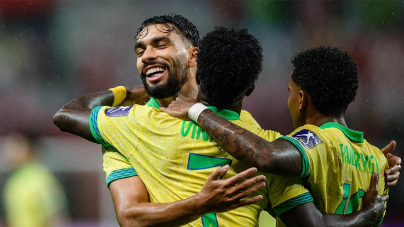 Chiroyli ayol emizganda boshashadi. Chiroyli ayol emizganda boshashadi.